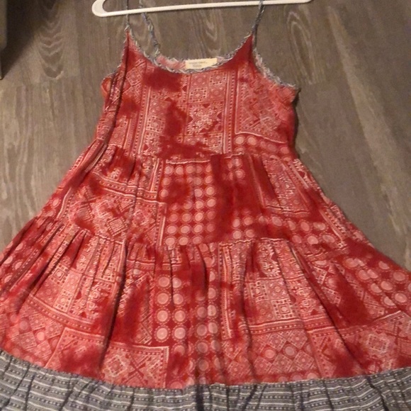 Red patterned dress - Picture 2 of 4